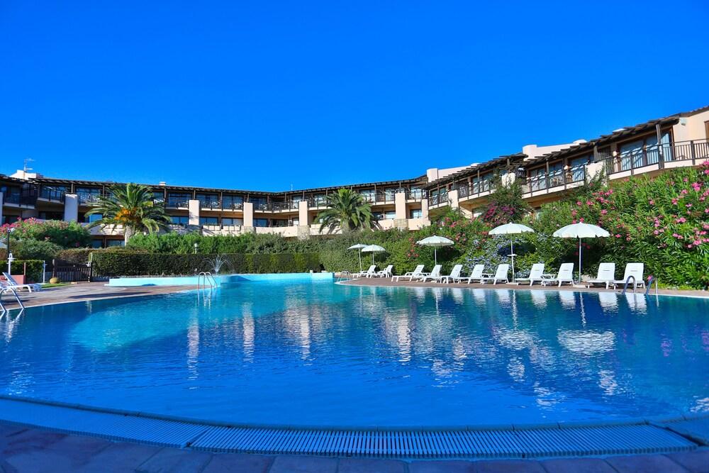 Sporting Hotel Tanca Manna Cannigione Exterior photo